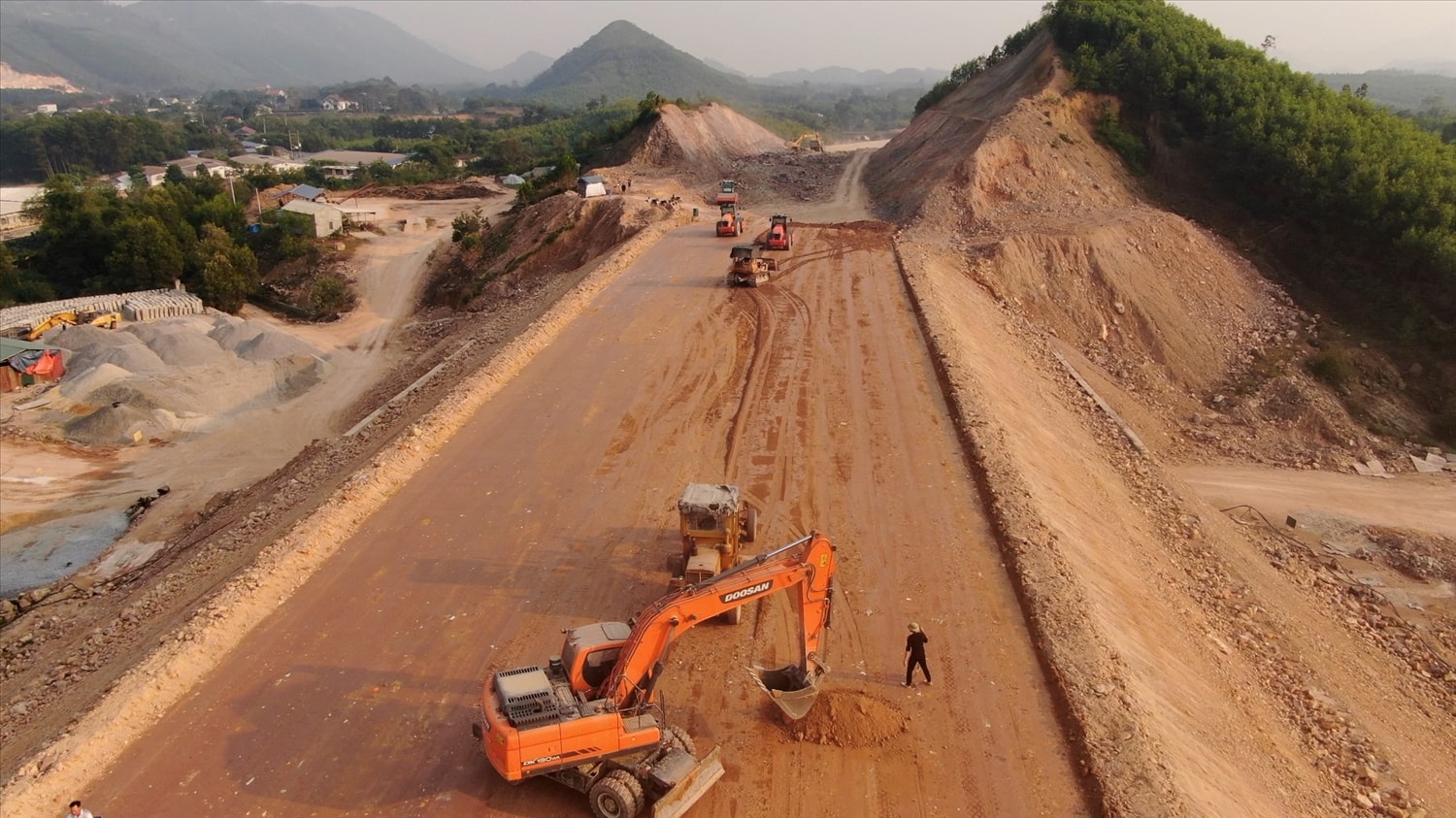 Thái Nguyên dẫn đầu trong nhóm các địa phương có tỷ lệ giải ngân vốn đầu tư công cao hơn tỷ lệ giải ngân bình quân chung của cả nước. Thái Nguyên dẫn đầu trong nhóm các địa phương có tỷ lệ giải ngân vốn đầu tư công cao hơn tỷ lệ giải ngân bình quân chung của cả nước.