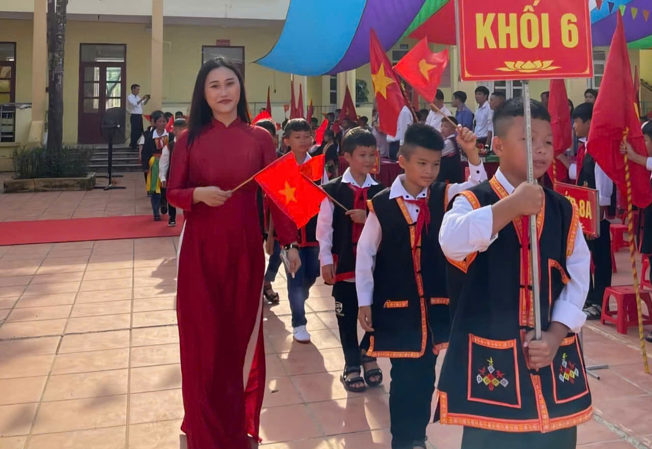 Từ năm học 2021 - 2022 đến năm học 2024 - 2025, Hạ Long có 188 giáo viên viết đơn tình nguyện  lên các trường vùng cao, vùng DTTS dạy học