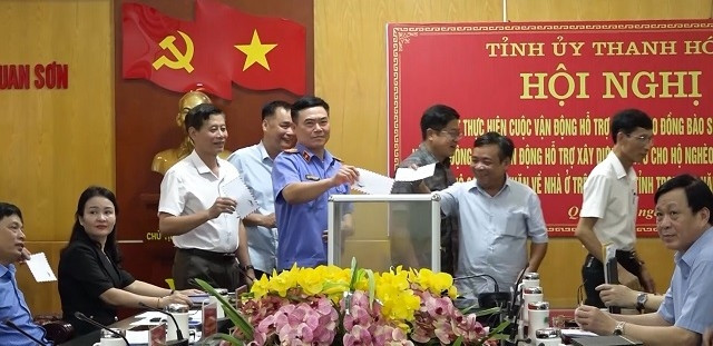 Đảng bộ huyện Quan Sơn nỗ lực làm nhà ở cho hộ nghèo
