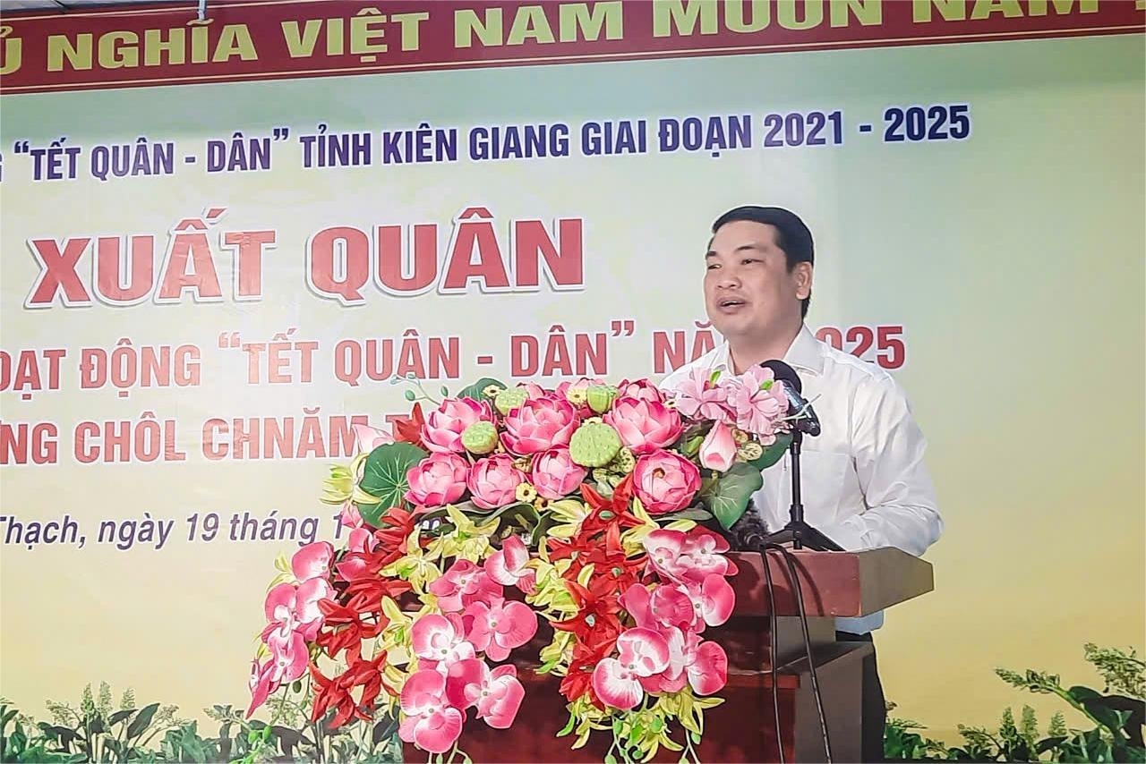 Phó Chủ tịch UBND tỉnh Kiên Giang Lê Trung Hồ phát biểu tại buổi lễ