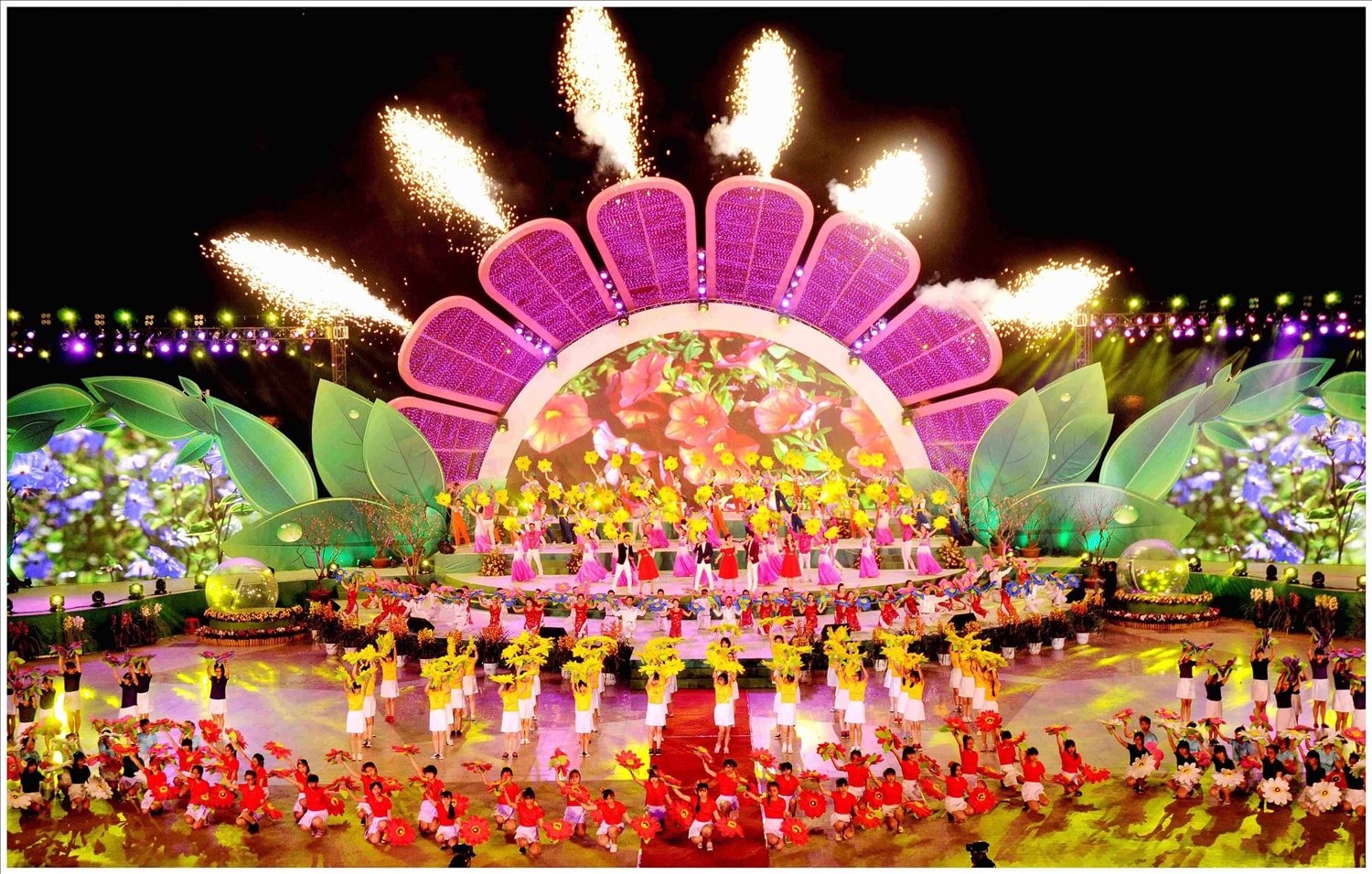 Festival Hoa Đà Lạt lần thứ VI năm 2015 Festival Hoa Đà Lạt lần thứ VI năm 2015