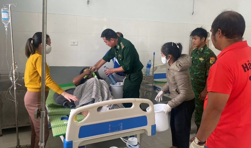 Các bác sĩ điều trị tích cực cứu sống nữ bệnh nhân Ph. do ăn lá ngón.