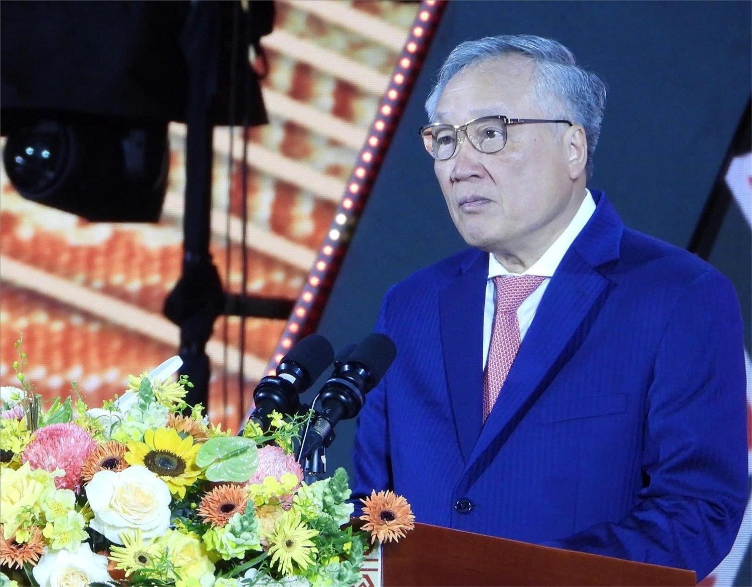 Phó Thủ tướng Thường trực Chính phủ Nguyễn Hòa Bình phát biểu tại buổi lễ