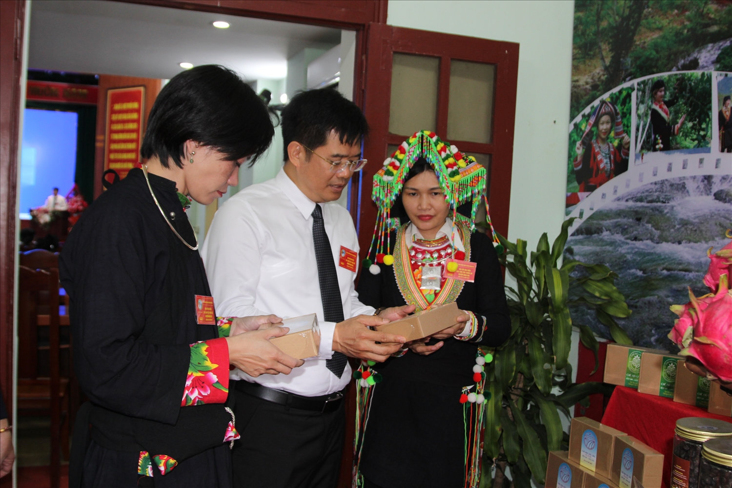 Sản phẩm trà Mộc hồ điệp được trưng bày  giới thiệu  tại các sự kiện của huyện Bình Gia