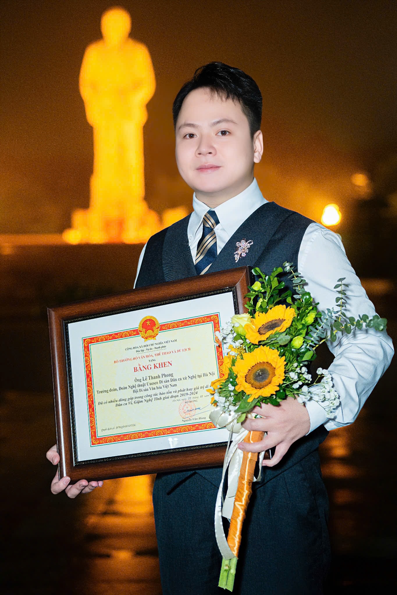 Nghệ sĩ Thanh Phong Trưởng đoàn Nghệ thuật UNESCO dân ca xứ Nghệ tại Hà Nội Nghệ sĩ Thanh Phong, Trưởng đoàn Nghệ thuật UNESCO dân ca xứ Nghệ tại Hà Nội