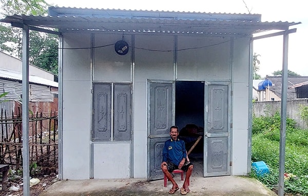 Một hộ đồng bào dân tộc Khmer ở xã Đại Tâm, huyện Mỹ Xuyên được hỗ trợ nhà ở. Một hộ đồng bào dân tộc Khmer ở xã Đại Tâm, huyện Mỹ Xuyên được hỗ trợ nhà ở.