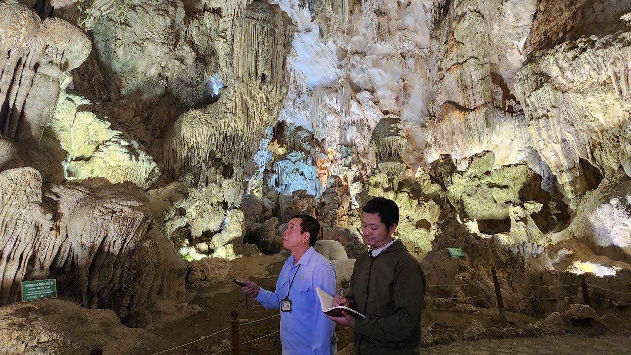Phát triển sản phẩm du lịch mới, nhưng vẫn bảo tồn vẻ đẹp nguyên sơ thiên nhiên ban tặng cho Vịnh Hạ Long, bảo tồn những nét văn hóa người bản địa gốc, các di chỉ khảo cổ... sẽ giải quyết câu chuyện tránh lãng phí tài nguyên du lịch