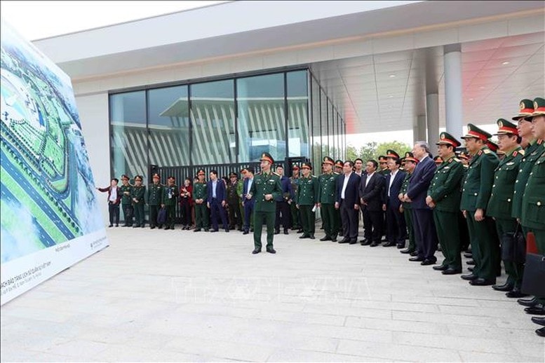 Bảo tàng Lịch sử Quân sự Việt Nam là một trong những bảo tàng quân sự lớn và lâu đời nhất tại Việt Nam, với vai trò quan trọng trong việc lưu giữ và phát huy các giá trị lịch sử quân sự của dân tộc - Ảnh: TTXVN Bảo tàng Lịch sử Quân sự Việt Nam là một trong những bảo tàng quân sự lớn và lâu đời nhất tại Việt Nam, với vai trò quan trọng trong việc lưu giữ và phát huy các giá trị lịch sử quân sự của dân tộc - Ảnh: TTXVN