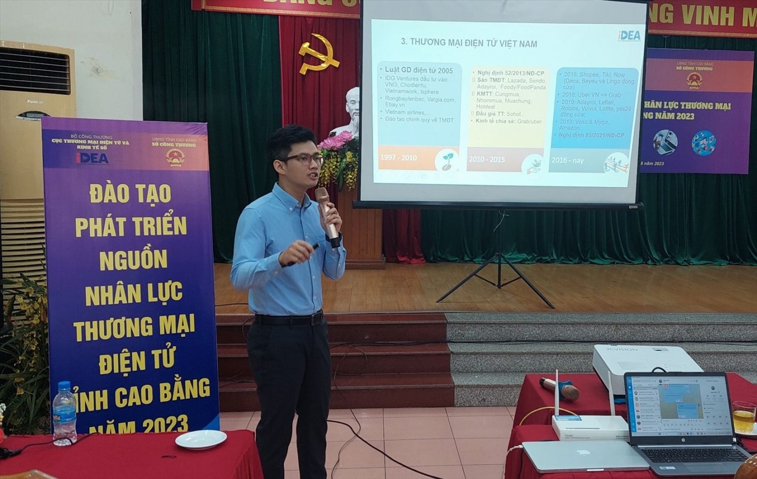 (Ban Chuyên đề - bài cđ BDT Cao Bằng) Cao Bằng: Đẩy mạnh phát triển thương mại ở địa bàn đặc biệt khó khăn 2 (Ban Chuyên đề - bài cđ BDT Cao Bằng) Cao Bằng: Đẩy mạnh phát triển thương mại ở địa bàn đặc biệt khó khăn 2