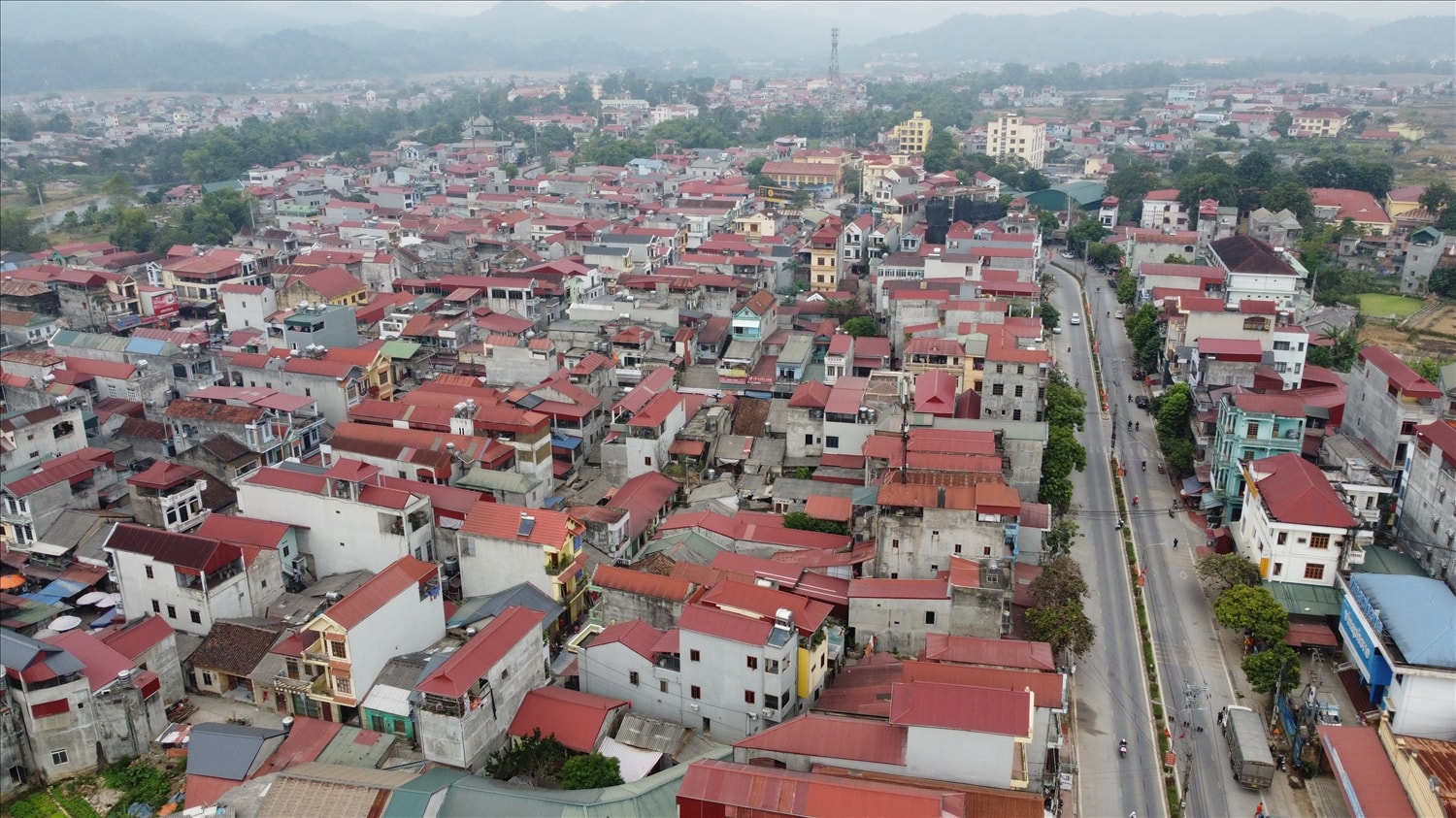 Thị trấn Thất Khê, huyện Tràng Định nhìn từ trên cao Thị trấn Thất Khê, huyện Tràng Định rmang dáng dấp diện mạo đô thị