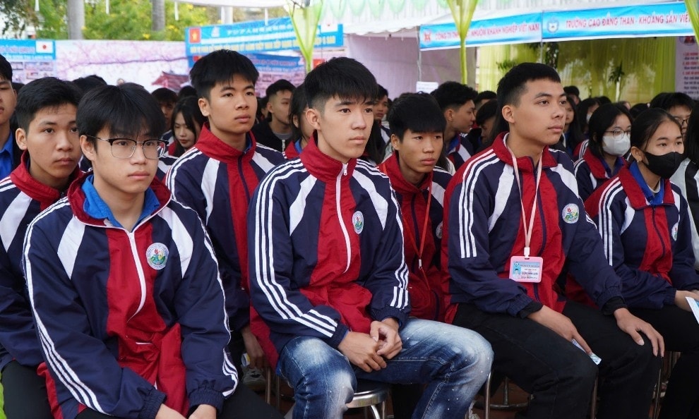 Các học sinh trên địa bàn huyện Tràng Định tham gia Ngày hội việc làm Các học sinh trên địa bàn huyện Tràng Định tham gia Ngày hội việc làm