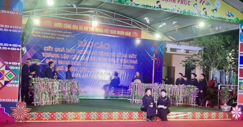 Lễ ra mắt và thành lập CLB sinh hoạt văn hóa dân gian dân tộc tại các thôn xã Bằng Hữu Lễ ra mắt và thành lập CLB sinh hoạt văn hóa dân gian dân tộc tại các thôn xã Bằng Hữu