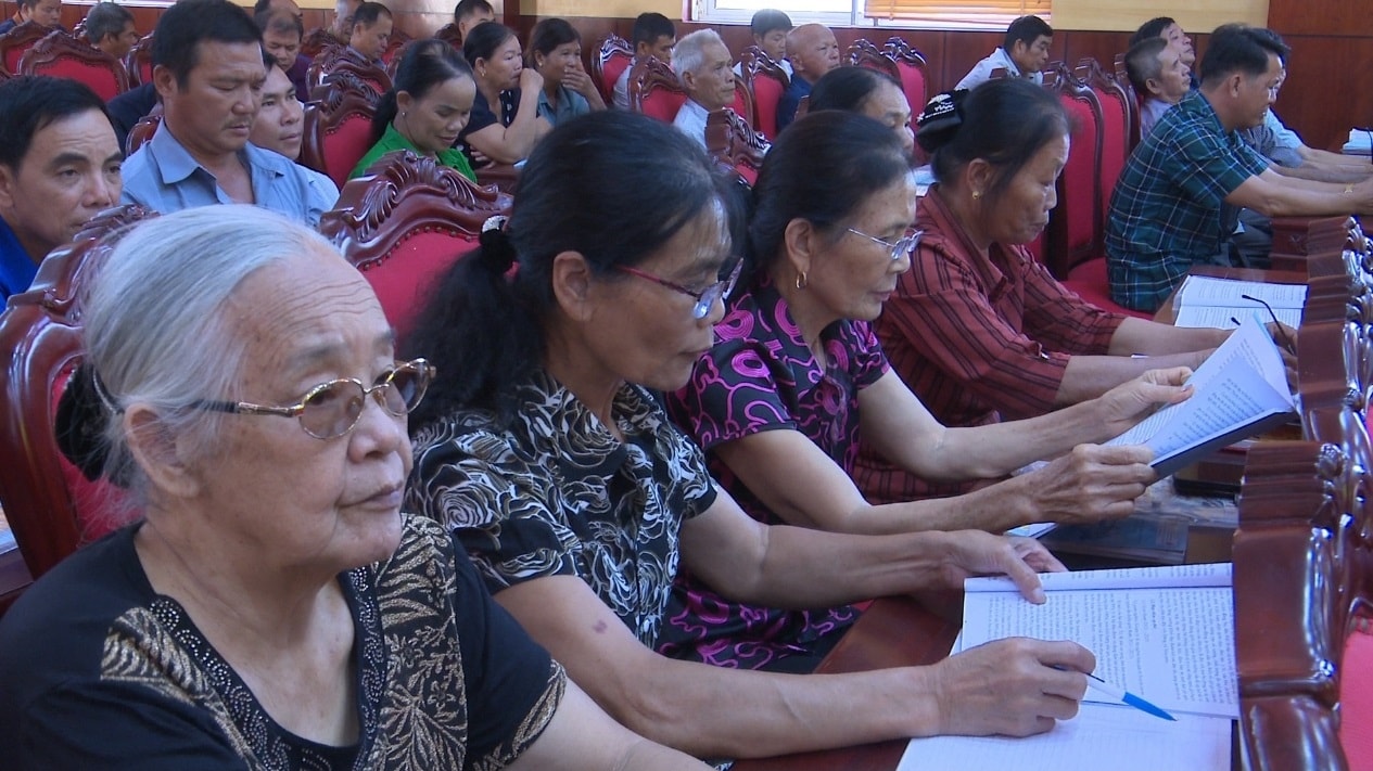 Người có uy tín tham gia lớp tạp huấn, bồi dưỡng kiến thức nhằm nâng cao kỹ năng tuyên truyền, vận động đồng bào DTTS Người có uy tín tham gia lớp tạp huấn, bồi dưỡng kiến thức nhằm nâng cao kỹ năng tuyên truyền, vận động đồng bào DTTS
