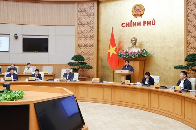 Thủ tướng nêu rõ mục tiêu hoàn thành toàn bộ 15/15 chỉ tiêu của năm 2024, trong đó, phấn đấu tăng trưởng GDP quý IV đạt khoảng 7,5%, cả năm 2024 đạt trên 7% - Ảnh: VGP/Nhật Bắc Thủ tướng nêu rõ mục tiêu hoàn thành toàn bộ 15/15 chỉ tiêu của năm 2024, trong đó, phấn đấu tăng trưởng GDP quý IV đạt khoảng 7,5%, cả năm 2024 đạt trên 7% - Ảnh: VGP/Nhật Bắc