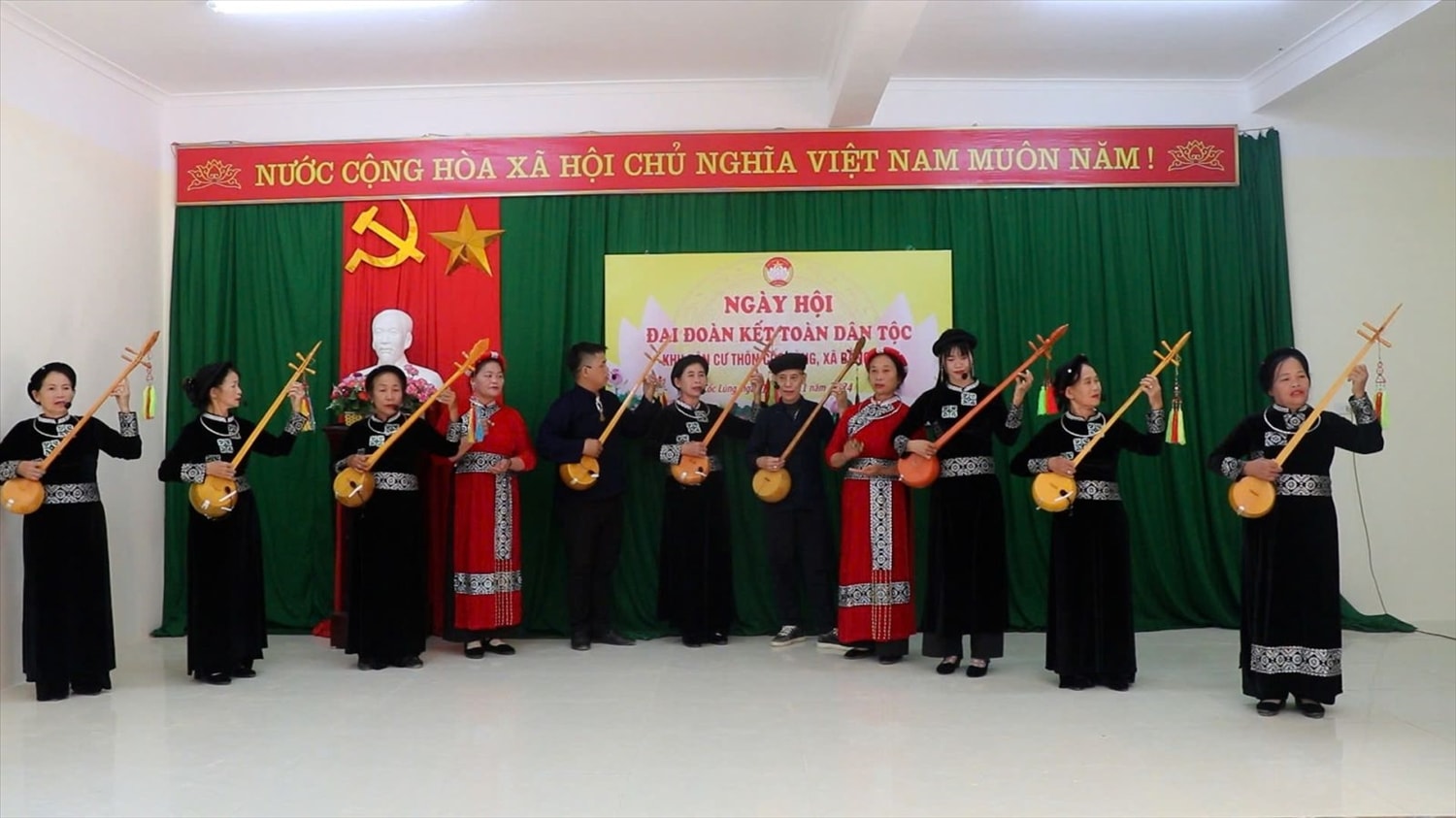 Nhà văn hóa thôn Cốc Lùng, xã Bằng Hữu được đầu tư khang trang, đủ các trang thiết bị, đáp ứng được nhu cầu hội họp, sinh hoạt văn hóa văn nghệ cho Nhân dân trong thôn Nhà văn hóa thôn Cốc Lùng, xã Bằng Hữu được đầu tư khang trang, đủ các trang thiết bị, đáp ứng được nhu cầu hội họp, sinh hoạt văn hóa văn nghệ cho Nhân dân trong thôn