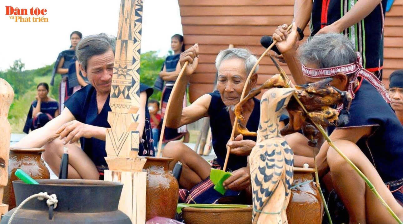 Người đưa văn hóa Tây Nguyên vào rượu cần 