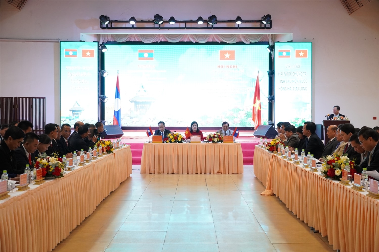 Quang cảnh Hội nghị Quang cảnh Hội nghị