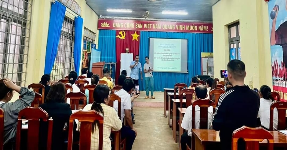 Năm 2024, thực hiện Dự án 7 thuộc Chương trình MTQG 1719, Trung tâm Y tế huyện Đăk Glong đã tổ chức 14 lớp truyền thông phổ biến các quy định chính sách hỗ trợ, khen thưởng, đối với tập thể, cá nhân thực hiện tốt chính sách dân số. Năm 2024, thực hiện Dự án 7 thuộc Chương trình MTQG 1719, Trung tâm Y tế huyện Đăk Glong đã tổ chức 14 lớp truyền thông phổ biến các quy định chính sách hỗ trợ, khen thưởng, đối với tập thể, cá nhân thực hiện tốt chính sách dân số.