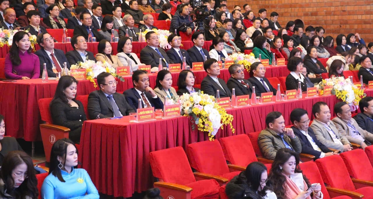 Các đại biểu tham gia lễ kỷ niệm