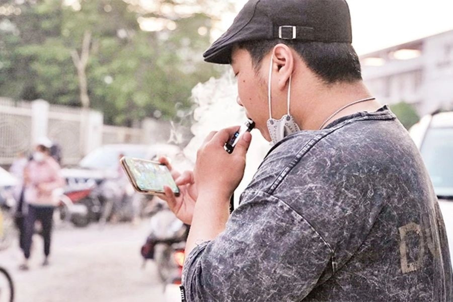 Tỷ lệ hút thuốc lá tại Việt Nam vẫn còn cao và gia tăng tỷ lệ người sử dụng thuốc lá mới Tỷ lệ hút thuốc lá tại Việt Nam vẫn còn cao và gia tăng tỷ lệ người sử dụng thuốc lá mới