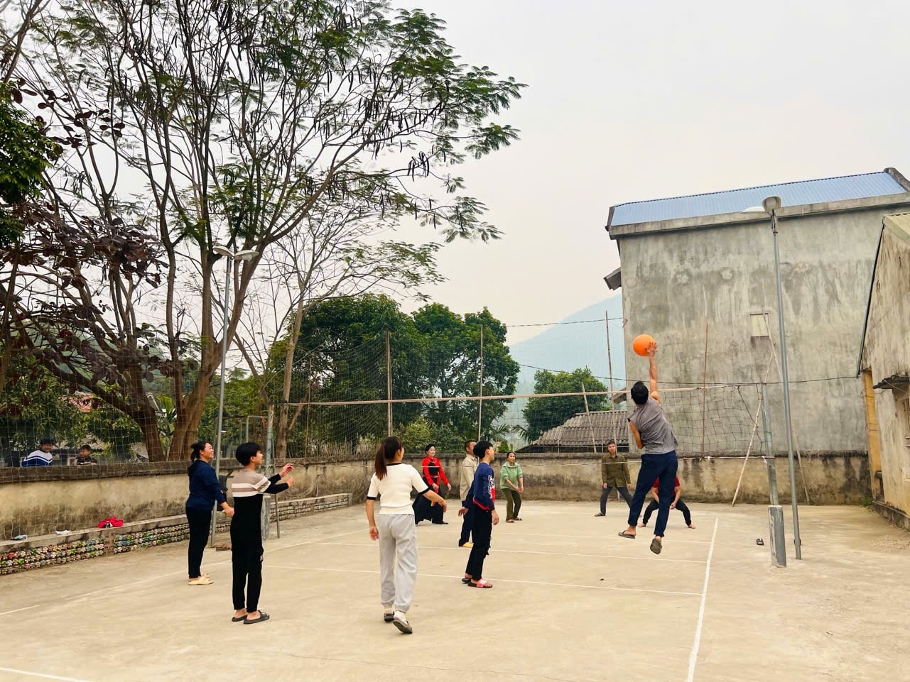 Đời sống vật chất và tinh thần của người dân huyện Sơn Dương ngày càng được nâng cao