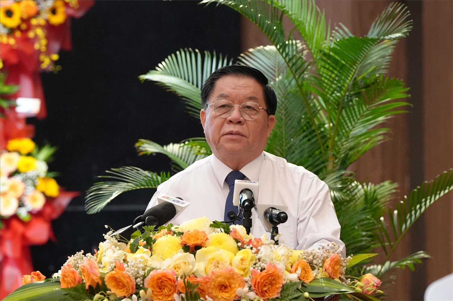 Ủy viên Bộ Chính trị, Bí thư Trung ương Đảng, Trưởng Ban Tuyên giáo Trung ương Nguyễn Trọng Nghĩa phát biểu tại hội nghị Ủy viên Bộ Chính trị, Bí thư Trung ương Đảng, Trưởng Ban Tuyên giáo Trung ương Nguyễn Trọng Nghĩa phát biểu tại hội nghị