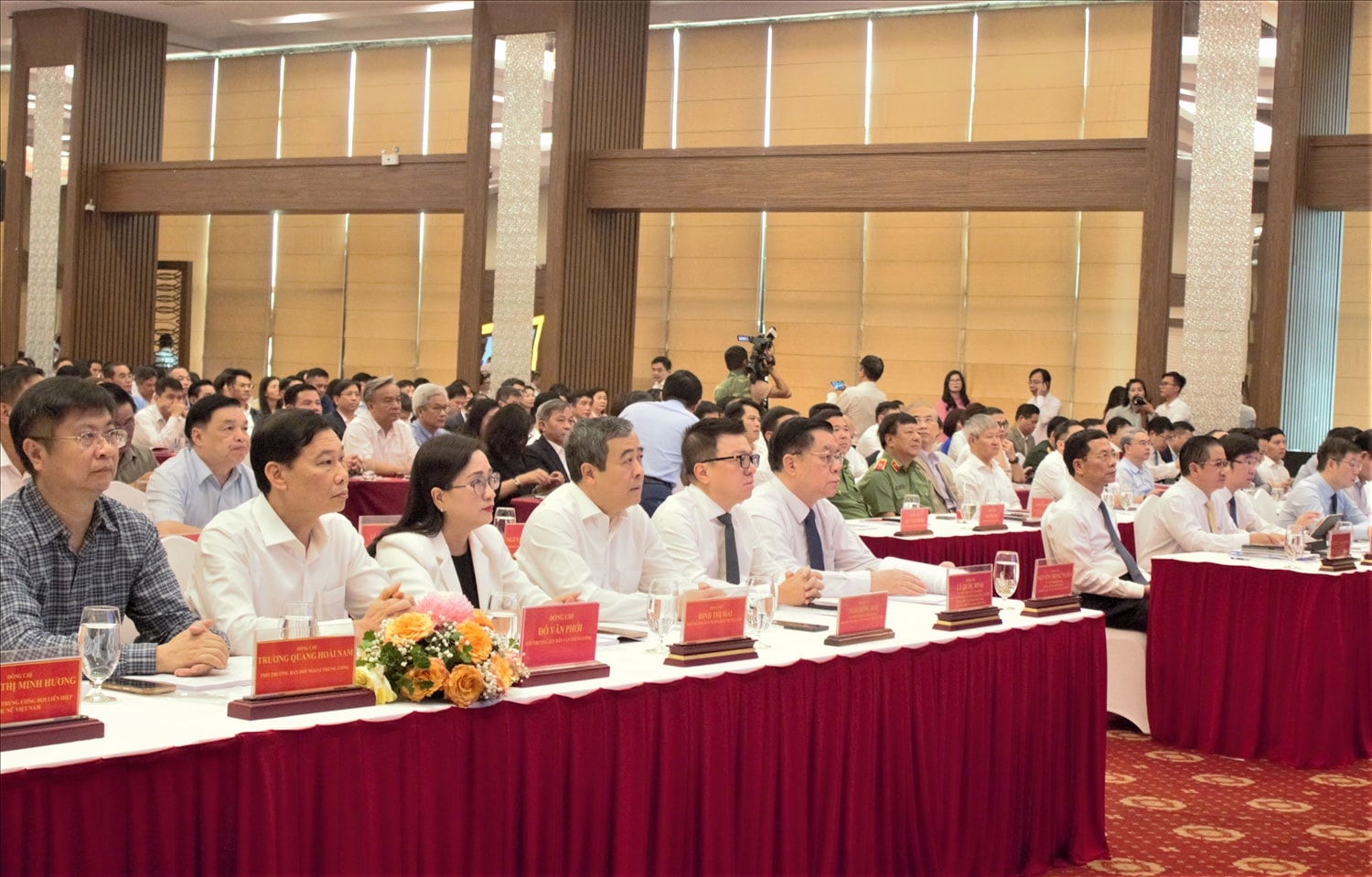 Các đại biểu tham dự hội nghị Các đại biểu tham dự hội nghị