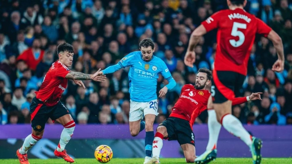 Man City thất bại trước Man United trong trận derby thành Manchester (Ảnh IT)
