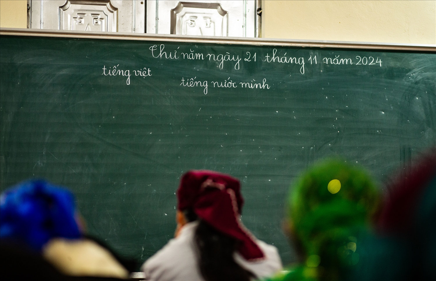 Dự kiến tháng 12 này, các học viên ở lớp xóa mù của Lao Chải sẽ hoàn thành học phần