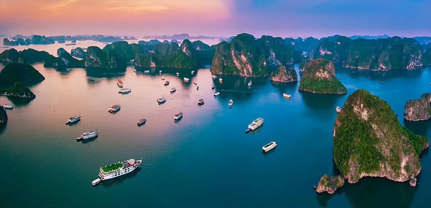 Theo báo cáo của tạp chí danh tiếng Mỹ US News & World Report, Việt Nam đã xuất sắc được xếp hạng thứ 36 trong danh sách 40 quốc gia đẹp nhất Theo báo cáo của tạp chí danh tiếng Mỹ US News & World Report, Việt Nam đã xuất sắc được xếp hạng thứ 36 trong danh sách 40 quốc gia đẹp nhất