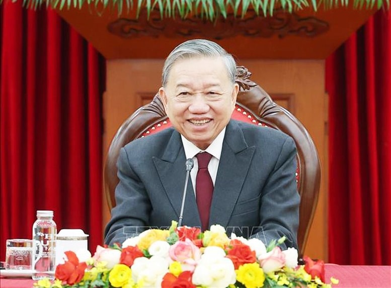 Tổng Bí thư Tô Lâm chúc mừng Thủ tướng Lawrence Wong được Ban Chấp hành Trung ương Đảng Hành động Nhân dân (PAP) bầu làm Tổng Thư ký - Ảnh: TTXVN Tổng Bí thư Tô Lâm chúc mừng Thủ tướng Lawrence Wong được Ban Chấp hành Trung ương Đảng Hành động Nhân dân (PAP) bầu làm Tổng Thư ký - Ảnh: TTXVN
