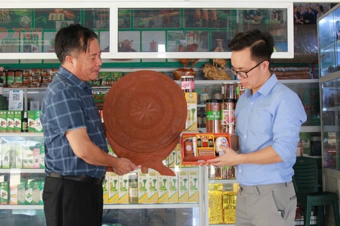 Các sản phẩm quế Yên Bái đã có mặt hầu hết trên các siêu thị lớn trong nước và các sàn thương mại điện tử có uy tín. Ảnh TL Các sản phẩm quế Yên Bái đã có mặt hầu hết trên các siêu thị lớn trong nước và các sàn thương mại điện tử có uy tín. Ảnh TL