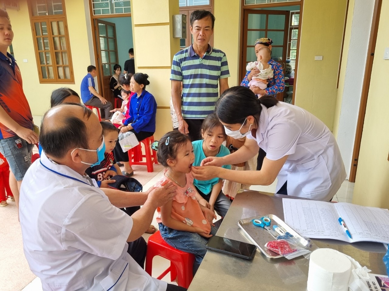 Huyện Bình Gia đã tăng cường tổ chức các hoạt động về truyền thông dinh dưỡng, lồng ghép tổ chức các chiến dịch, lễ phát động, các buổi truyền thông trong đảm bảo có hiệu quả và sâu rộng tại cộng đồng Huyện Bình Gia đã tăng cường tổ chức các hoạt động về truyền thông dinh dưỡng, lồng ghép tổ chức các chiến dịch, lễ phát động, các buổi truyền thông trong đảm bảo có hiệu quả và sâu rộng tại cộng đồng