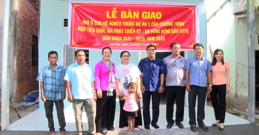 Thực hiện Dự án 1 thuộc Chương trình MTQG 1719, năm 2024 sẽ hỗ trợ nhà cho 334 hộ khó khăn về nhà ở cho đồng bào các DTTS trên địa bàn Thị xã Vĩnh Châu ( Sóc Trăng) Thực hiện Dự án 1 thuộc Chương trình MTQG 1719, năm 2024 sẽ hỗ trợ nhà cho 334 hộ khó khăn về nhà ở cho đồng bào các DTTS trên địa bàn Thị xã Vĩnh Châu ( Sóc Trăng)
