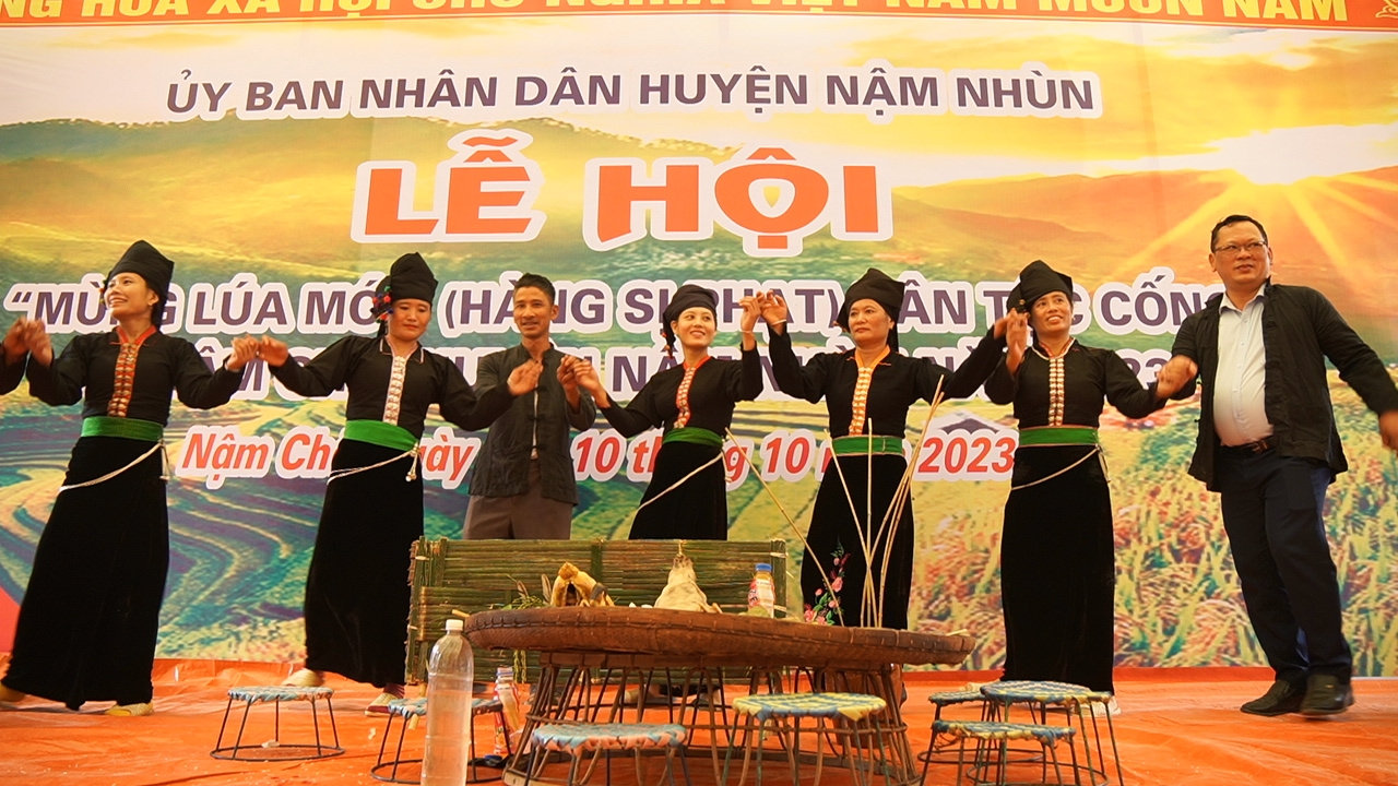 Độc đáo lễ Mừng lúa mới của đồng bào dân tộc Cống tại vùng cao Nậm Nhùn 