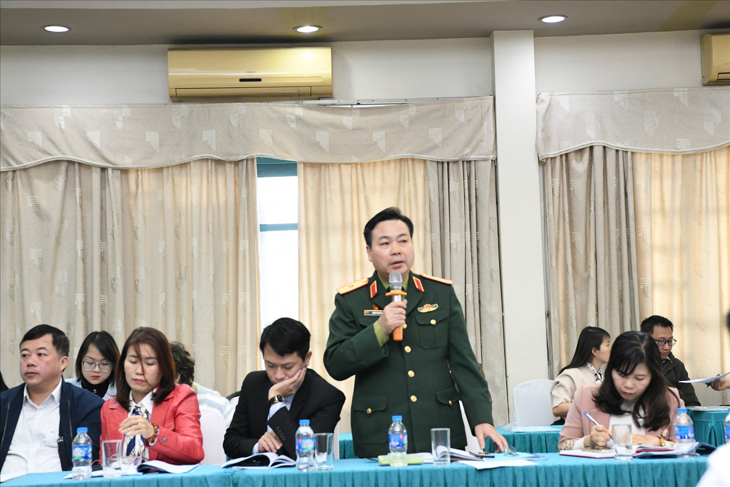 Đại biểu phát biểu phát biểu tham luận tại Hội thảo