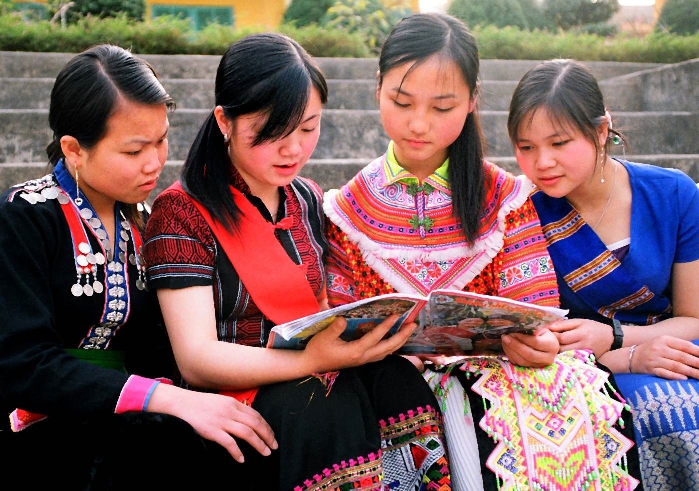 Nâng cao chất lượng bồi dưỡng tạo nguồn nhân lực cho vùng DTTS và miền núi là nhiệm vụ thường xuyên, liên tục Nâng cao chất lượng bồi dưỡng tạo nguồn nhân lực cho vùng DTTS và miền núi là nhiệm vụ thường xuyên, liên tục