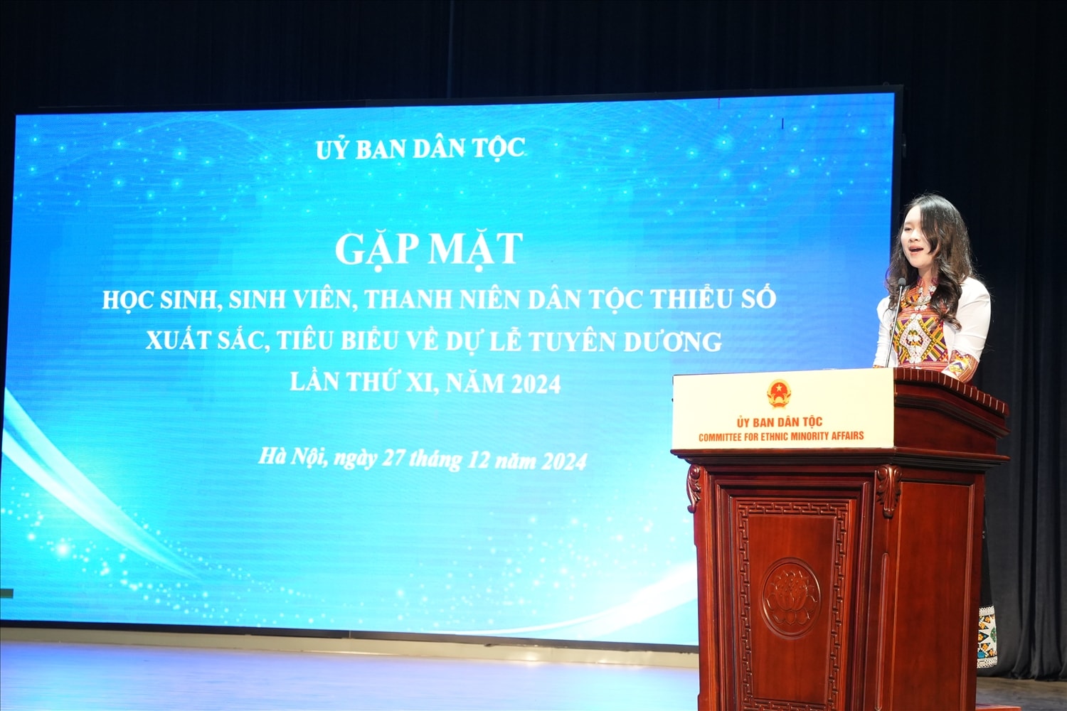 Em Mạc Lương Hà Anh (dân tộc Thái), đến từ huyện miền núi vùng cao Tương Dương của tỉnh Nghệ An