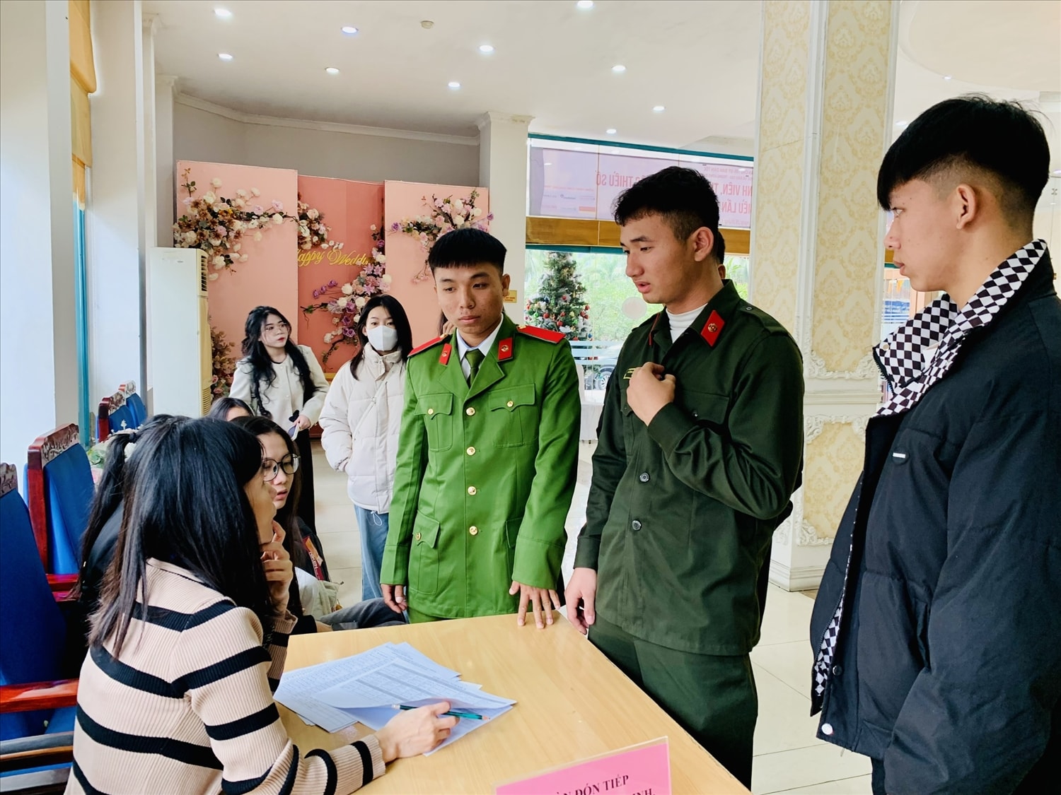 (TIN) Hân hoan chào đón các em Học sinh, sinh viên, thanh niên DTTS về dự lễ Tuyên dương Học sinh, sinh viên, thanh niên DTTS xuất sắc, tiêu biểu lần thứ XI năm 2024 3