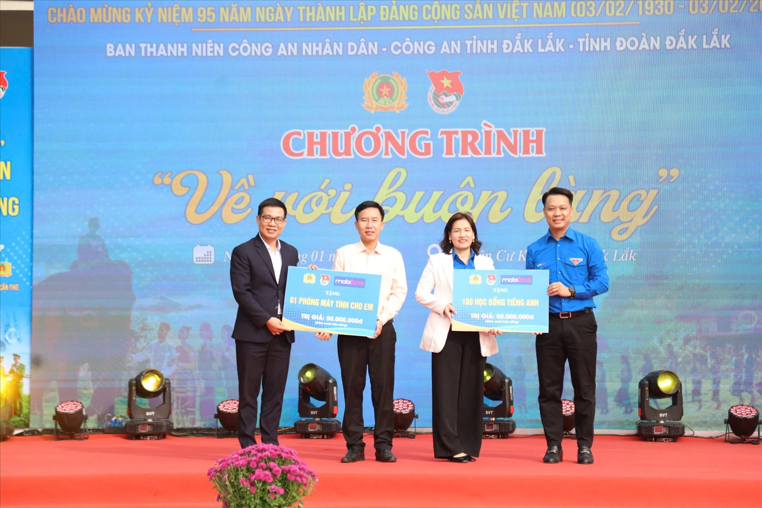 Tuổi trẻ các đơn vị hỗ trợ kinh phí xây dựng các công trình thanh niên “Thắp sáng buôn làng”, “Đường cờ Tổ quốc” trên địa bàn huyện Cư Kuin Tuổi trẻ các đơn vị hỗ trợ kinh phí xây dựng các công trình thanh niên “Thắp sáng buôn làng”, “Đường cờ Tổ quốc” trên địa bàn huyện Cư Kuin