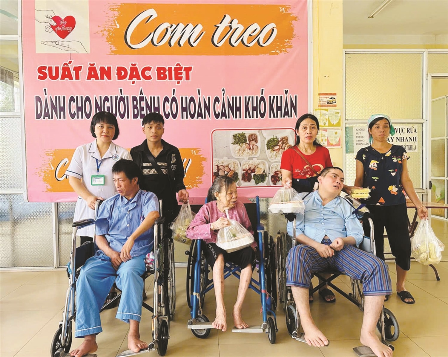 Điều dưỡng Nông Thị Hậu cùng chương trình 