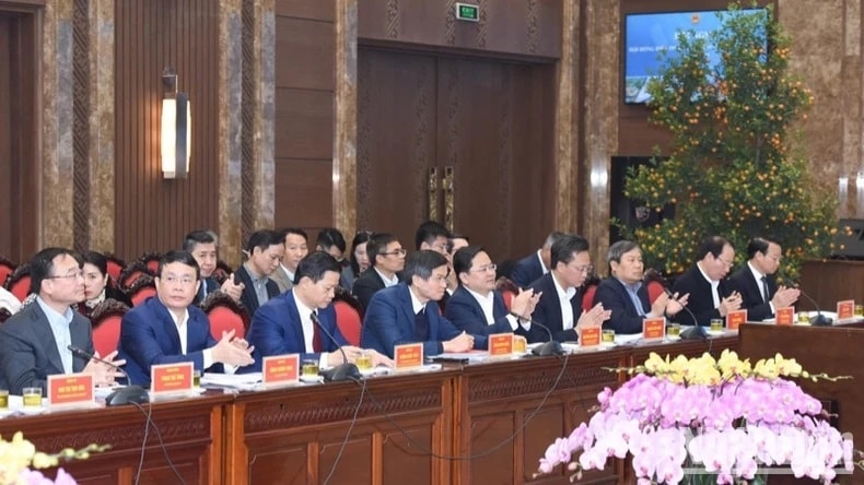Lãnh đạo các tỉnh, thành phố trong Vùng Đồng bằng sông Hồng tham dự Hội nghị. (Ảnh: TRẦN HẢI) Lãnh đạo các tỉnh, thành phố trong Vùng Đồng bằng sông Hồng tham dự Hội nghị. (Ảnh: TRẦN HẢI)