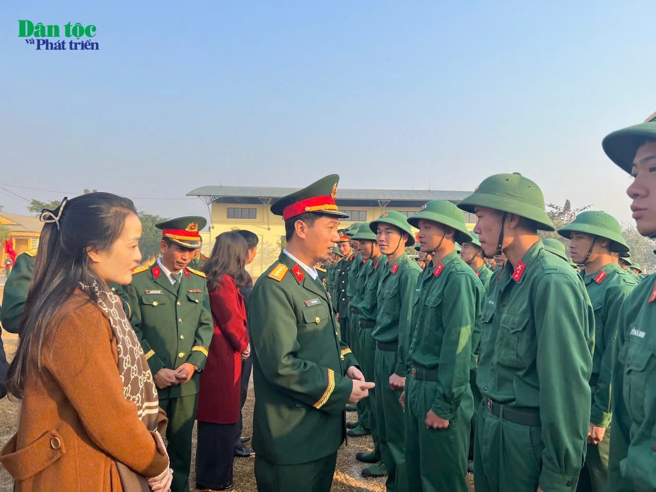 Đại tá Lâm Dũng Tiến, Phó Chính ủy Sư đoàn động viên chiến sĩ hoàn thành nghĩa vụ quân sự năm 2025 tại Trung đoàn 148 Đại tá Lâm Dũng Tiến, Phó Chính ủy Sư đoàn động viên chiến sĩ hoàn thành nghĩa vụ quân sự năm 2025 tại Trung đoàn 148