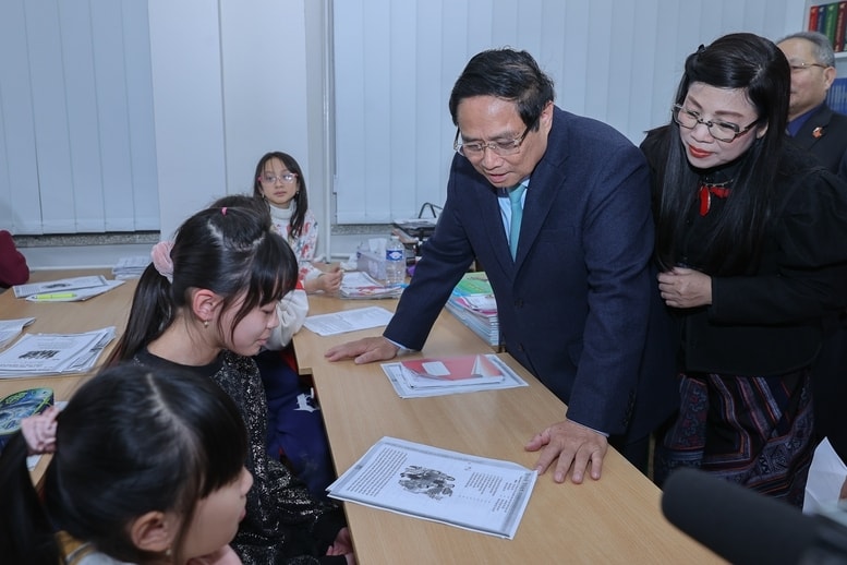 Thủ tướng đề nghị Trung tâm tiếp tục đa dạng hóa các hình thức, hoạt động dạy và học, tạo thêm hứng thú cho các cháu học tập - Ảnh VPG/Nhật Bắc Thủ tướng đề nghị Trung tâm tiếp tục đa dạng hóa các hình thức, hoạt động dạy và học, tạo thêm hứng thú cho các cháu học tập - Ảnh VPG/Nhật Bắc