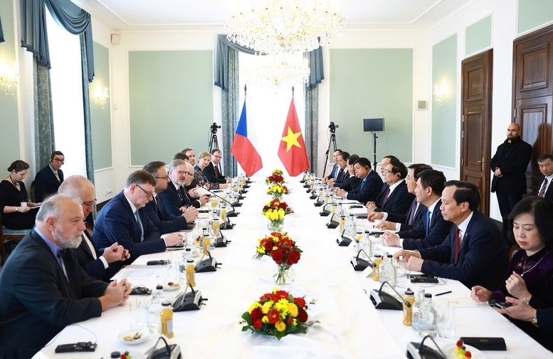 Hai nhà lãnh đạo bày tỏ vui mừng về những phát triển tích cực trong quan hệ giữa hai nước, đặc biệt là chính trị - ngoại giao, an ninh - quốc phòng, thương mại - đầu tư, giáo dục - Ảnh: VGP/Nhật Bắc Hai nhà lãnh đạo bày tỏ vui mừng về những phát triển tích cực trong quan hệ giữa hai nước, đặc biệt là chính trị - ngoại giao, an ninh - quốc phòng, thương mại - đầu tư, giáo dục - Ảnh: VGP/Nhật Bắc
