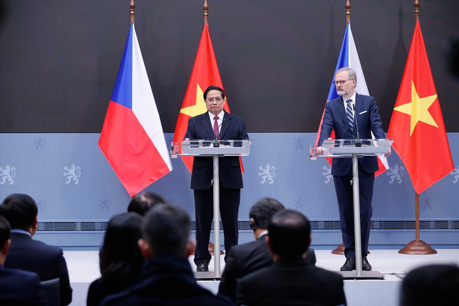 Thủ tướng Phạm Minh Chính và Thủ tướng Cộng hoà Czech Petr Fiala gặp gỡ báo chí thông báo kết quả hội đàm - Ảnh: VGP/Nhật Bắc Thủ tướng Phạm Minh Chính và Thủ tướng Cộng hoà Czech Petr Fiala gặp gỡ báo chí thông báo kết quả hội đàm - Ảnh: VGP/Nhật Bắc
