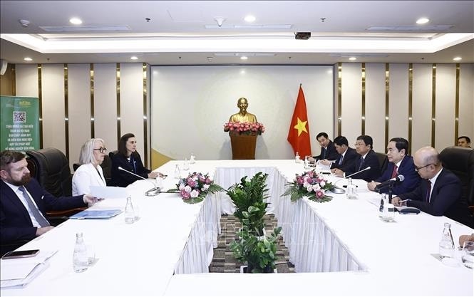 Chủ tịch Quốc hội Trần Thanh Mẫn đề nghị Tổ chức quốc tế Pháp ngữ tiếp tục quan tâm, thúc đẩy hợp tác giữa Quốc hội Việt Nam với Liên minh Nghị viện Pháp ngữ - Ảnh: TTXVN Chủ tịch Quốc hội Trần Thanh Mẫn đề nghị Tổ chức quốc tế Pháp ngữ tiếp tục quan tâm, thúc đẩy hợp tác giữa Quốc hội Việt Nam với Liên minh Nghị viện Pháp ngữ - Ảnh: TTXVN
