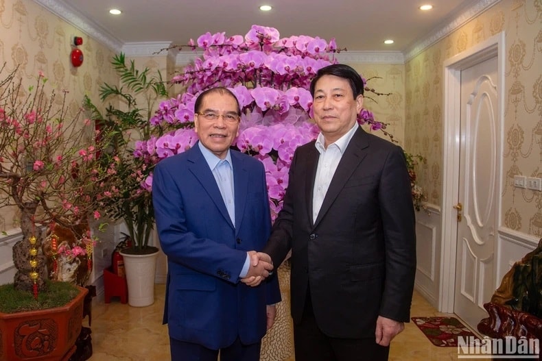 Chủ tịch nước Lương Cường thăm, chúc Tết nguyên Tổng Bí thư Nông Đức Mạnh Chủ tịch nước Lương Cường thăm, chúc Tết nguyên Tổng Bí thư Nông Đức Mạnh