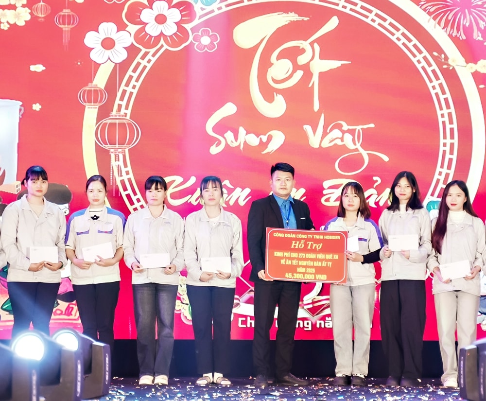 Công đoàn Công ty TNHH Hosiden Việt Nam tặng vé xe cho công nhân ngoại tỉnh về quê đón Tết