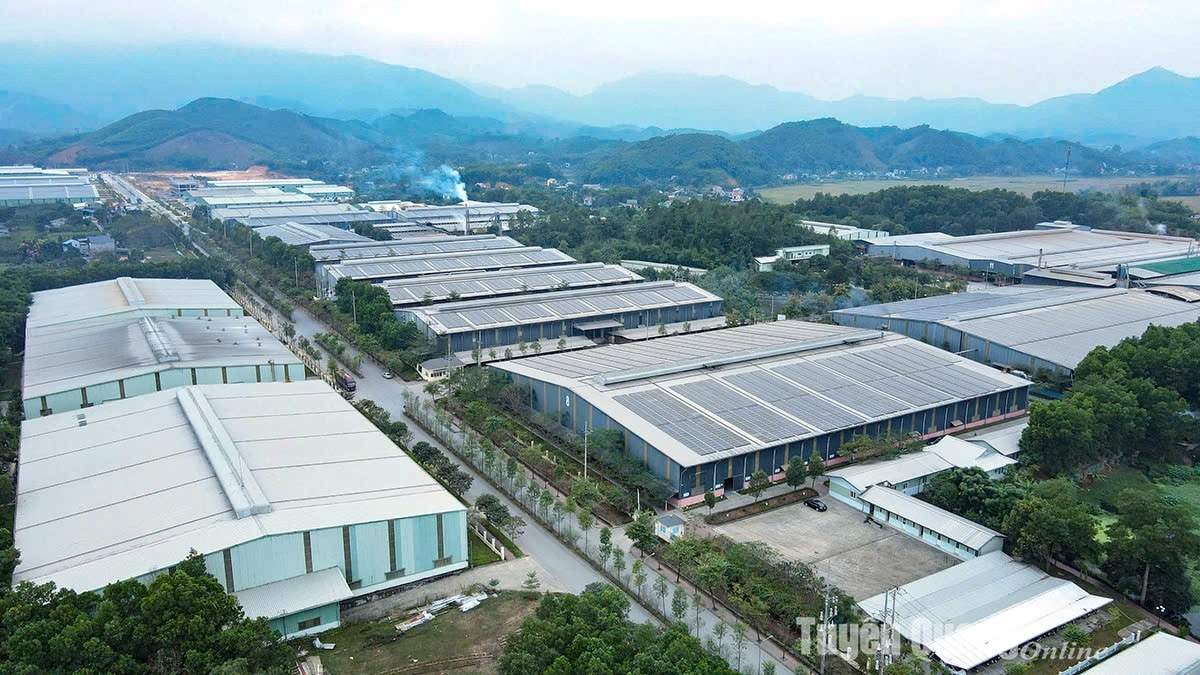 Cụm Công nghiệp Thắng Quân (Yên Sơn) thu hút các nhà đầu tư, góp phần tăng tỷ trọng xuất khẩu của tỉnh. Ảnh: TL Cụm Công nghiệp Thắng Quân (Yên Sơn) thu hút các nhà đầu tư, góp phần tăng tỷ trọng xuất khẩu của tỉnh Tuyên Quang. Ảnh: TL